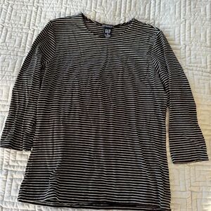 GAP Women's Long Sleeve Striped Tee - Black and White